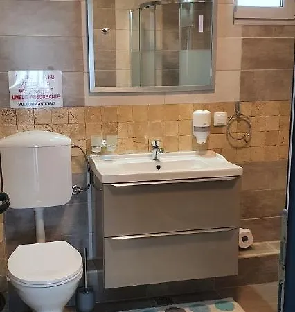 Alex Holiday home *